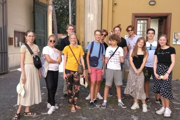 8.b og c er i Rom